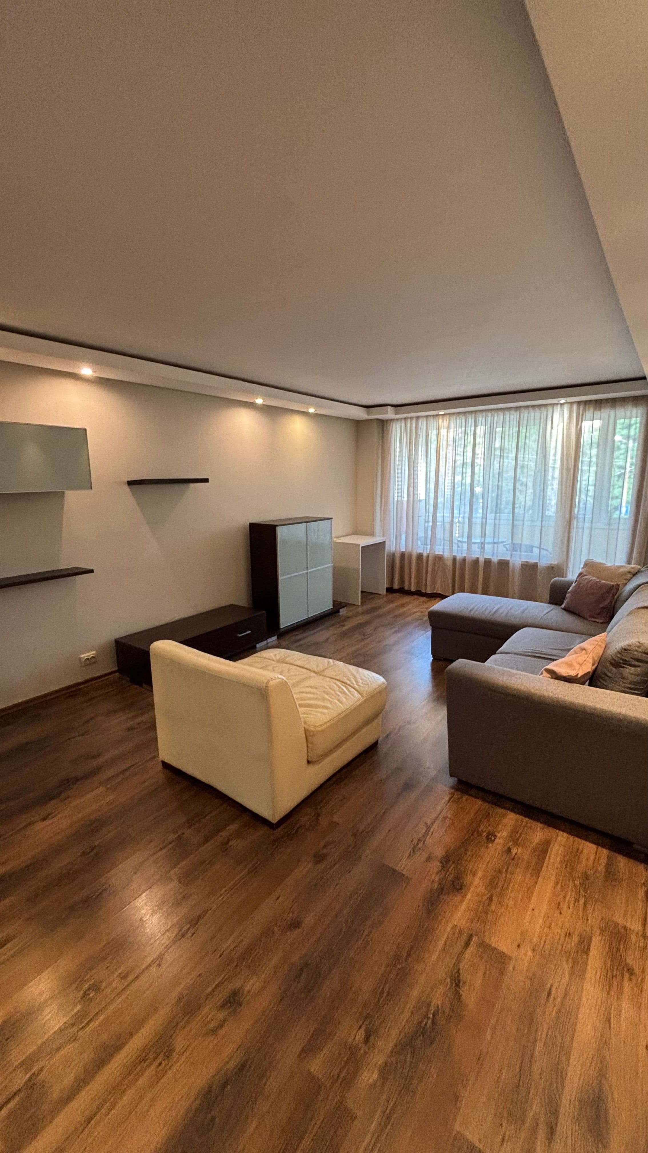 Three-Room Apartment — Hipodruma - снимка 4